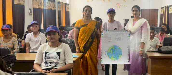 नेत्र जांच, पौधारोपण और पोस्टर प्रतियोगिता से दिया जागरूकता का संदेश