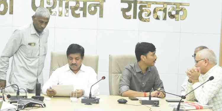 शिकायतों के निपटारे में लापरवाही बर्दाश्त नहीं: डीसी सतबीर सिंह
