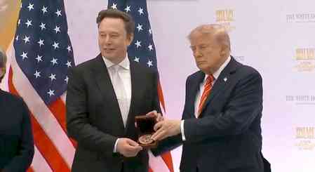 Trump defends Musk over Starlink concerns in Ukraine