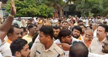 YSRCP alleges police assault on former Andhra minister Rajini, seeks SEC’s intervention 