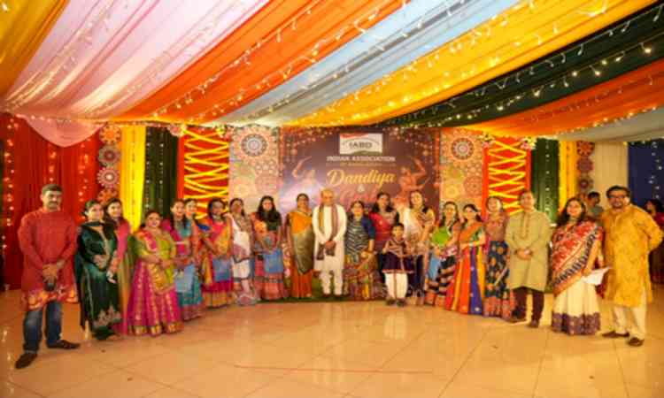 Indian diaspora organises Dandiya and Garba night in Dhaka