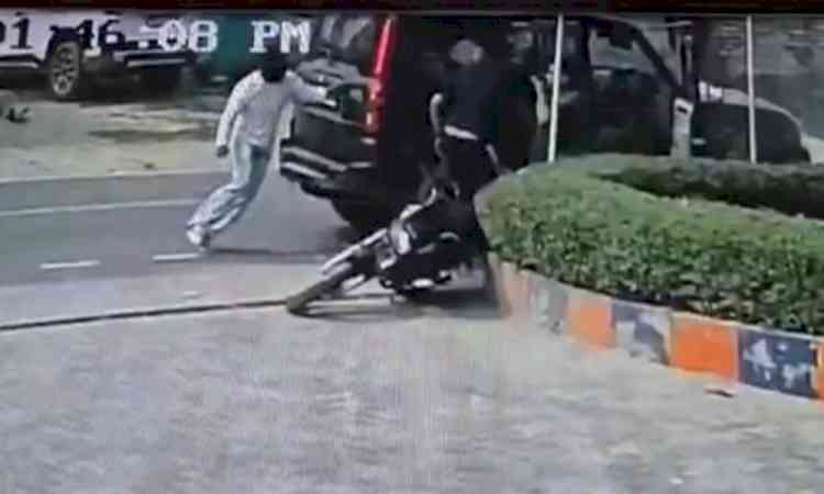 SUV collides with motorcycle on Punjab highway; biker abducted, found dead later