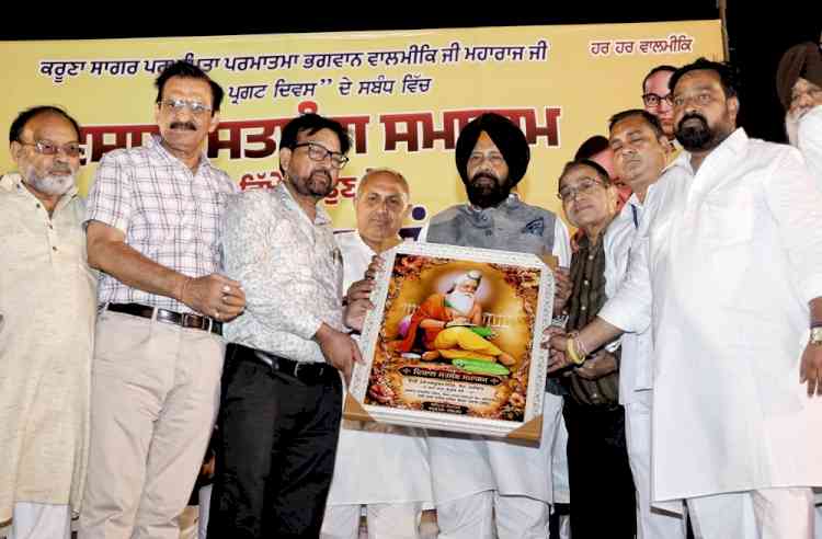 Punjab BJP President Kewal Singh Dhillon Attends Bhagwan Valmiki Pragat Diwas Celebrations in Ludhiana
