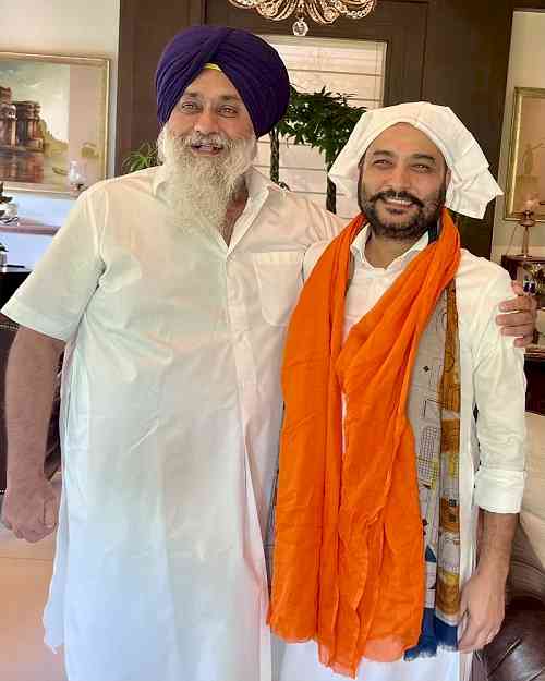 Former Congress MLA Raminder Singh Awla joins SAD