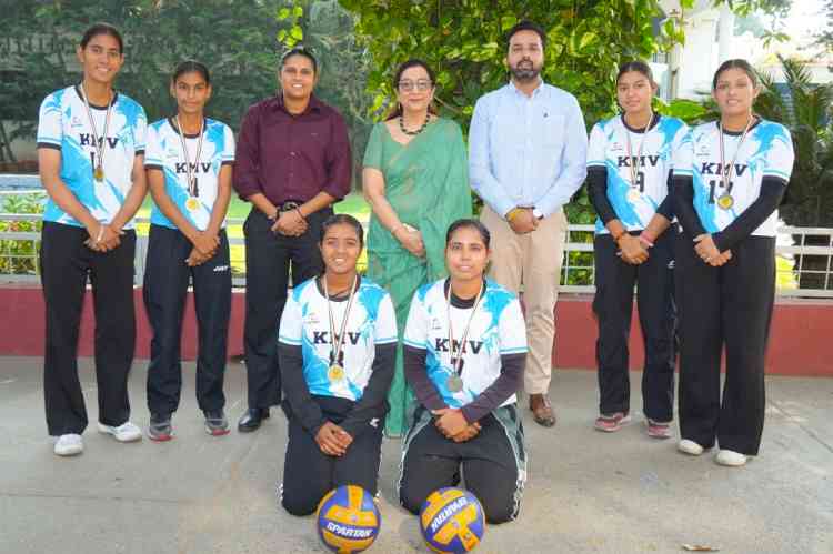 KMV Volleyball Team outshines at Inter-College Championship