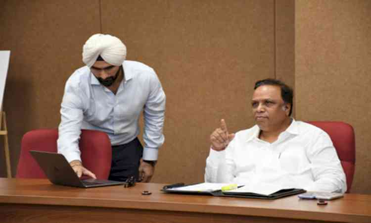 Halt construction work one day a week in Mumbai: Maha Minister to BMC