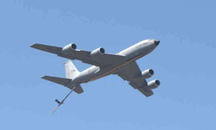 Boeing revenue rises as losses narrow