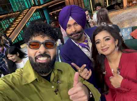 Navjot Singh Sidhu compares Shreya Ghoshal with late singing legend Lata Mangeshkar