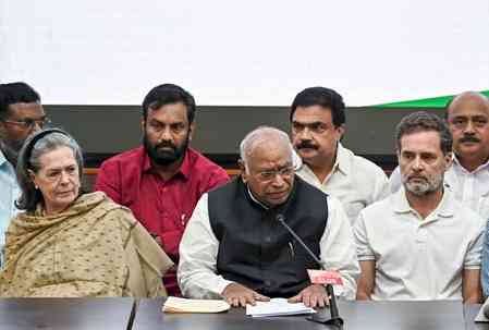 Nagpur win gives beleaguered Congress face-saving foothold in MLC polls