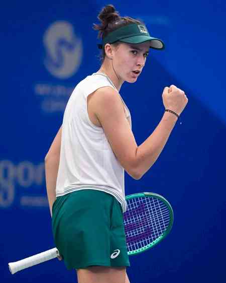 Mia Pohankova stuns Osaka in biggest win of career in Tokyo
