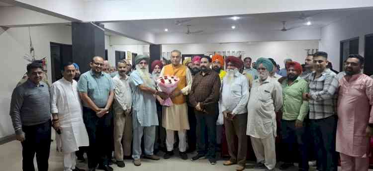 Sanjay Tandon assures Darwa village hotel and motel operators of full support, vows to safeguard their properties