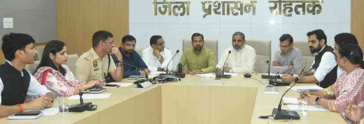 सफाई कर्मचारियों को हर माह 7 तारीख तक मिले वेतन, ईएसआई व पीएफ का लाभ