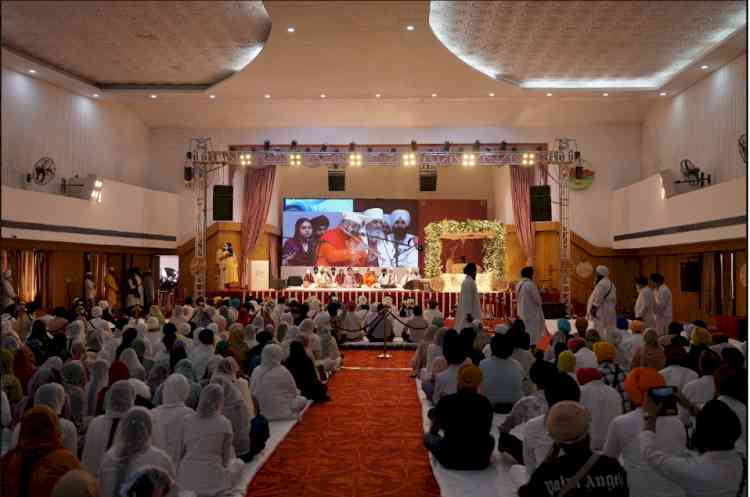 Sabad Naad – Sikh Hymns For The World