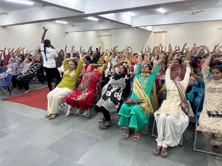 Mental and Physical Fitness for Mothers –Yoga Session at Horizon School of Excellence, Bhamian Road