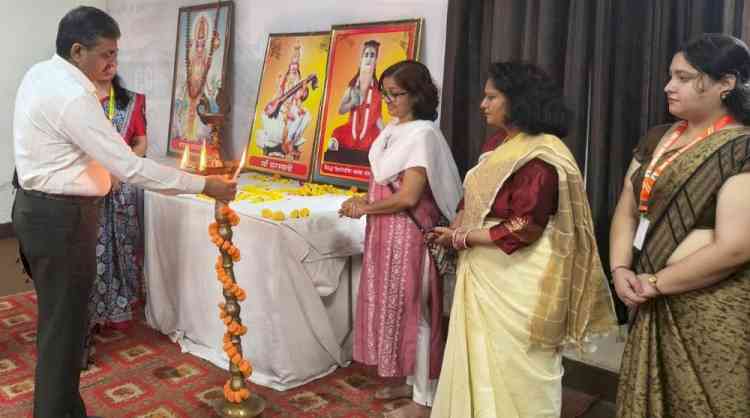 दिव्यांगजनों को आत्मनिर्भर बनाकर मुख्यधारा से जोड़ना जरूरीः डॉ विनोद कुमार