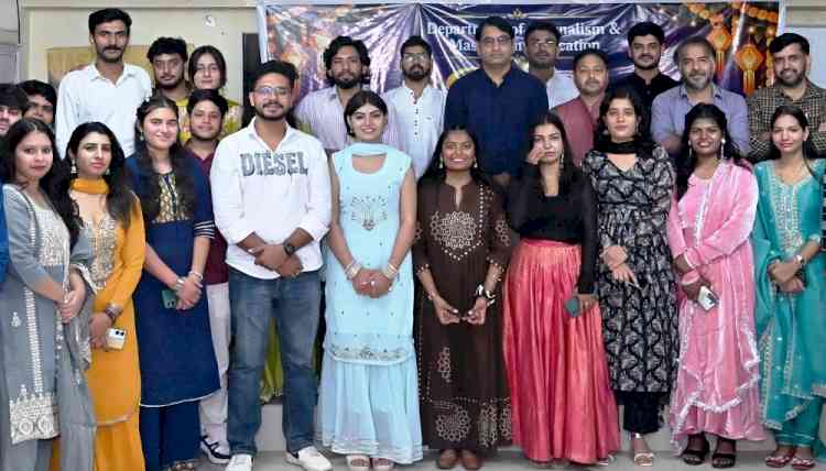 एमडीयू में दीपावली की धूम, फ्रेशर्स का हुआ स्वागत