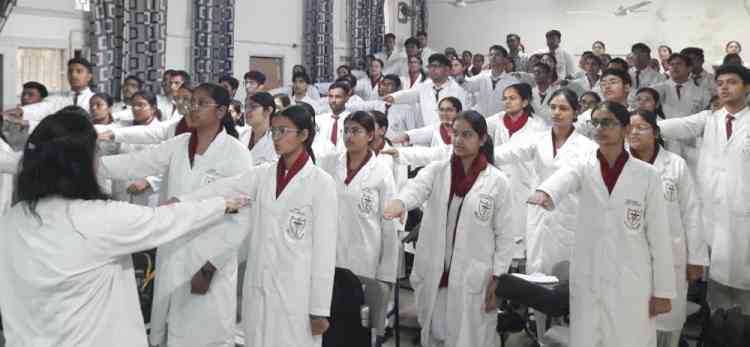 Rise above caste, religion to strengthen national unity: UHSR VC