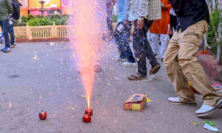 Bihar: Students clash over firecrackers bursting at Motihari Engineering College; several injured