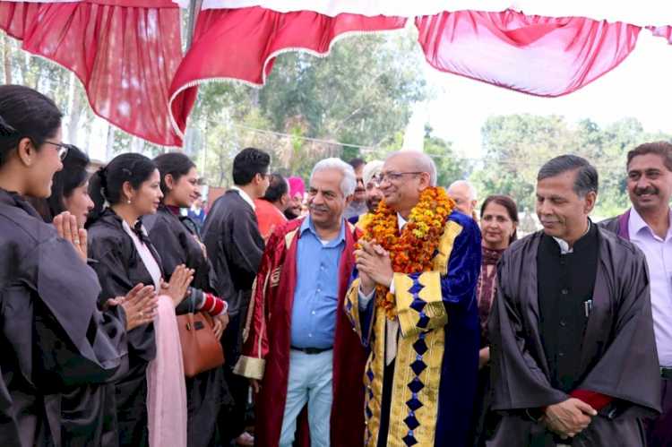 Annual award distribution ceremony at DAV College