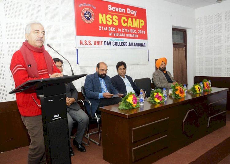 7 days NSS camp concludes at DAV College 