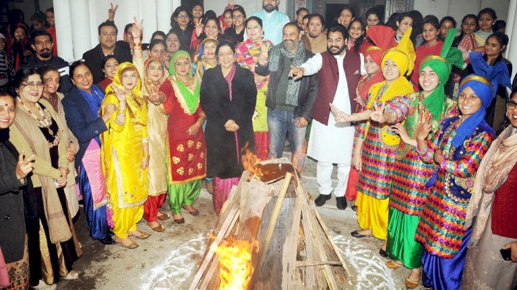 KMV celebrates lohri festival with lots of fervor and enthusiasm