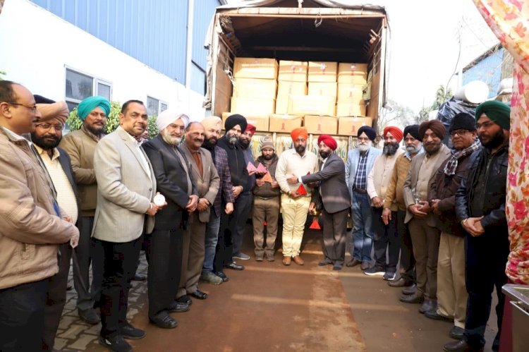 FICO distributes reflectors amongst truck drivers