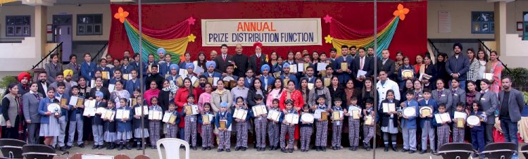 CT Public School honors students at annual prize distribution