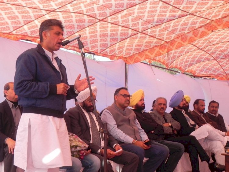 Tewari lays foundation stone of roads of industrial area at Chanalon