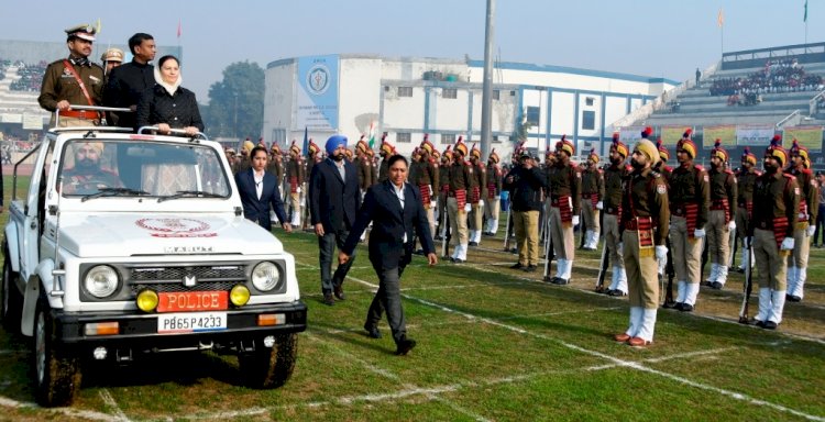 Cabinet Minister Aruna Chaudhary unfurls tricolour at Ludhiana 