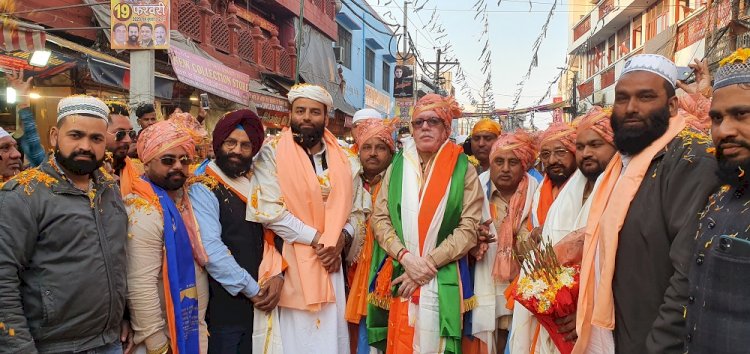 गुरू रविदास जी के जन्म दिवस पर निकाली शोभायात्रा का जामा मस्जिद चौंक  पर किया भव्य स्वागत