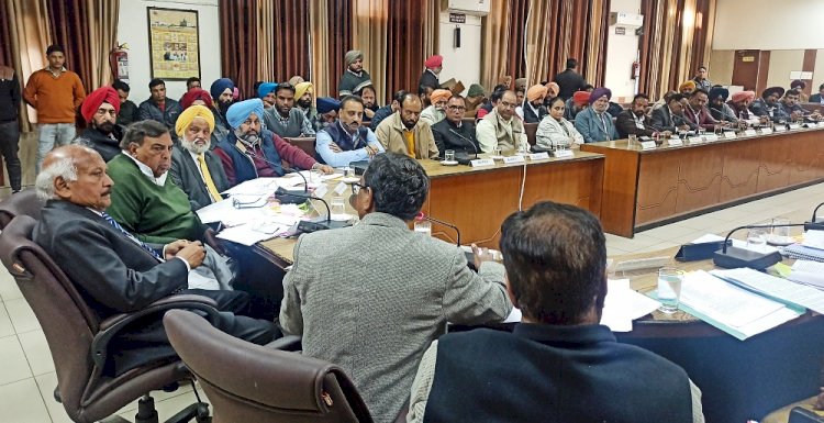 Officials should initiate themselves for redressal of problems: Brahm Mohindra