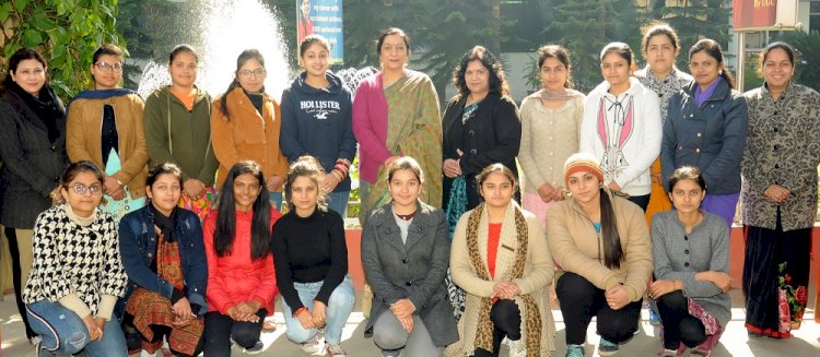 KMV students outshine in examinations of MSc Zoology Semester III