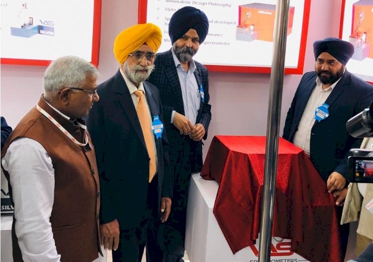 Kular inaugurates smallest spectrometer in MachAuto Expo 2020