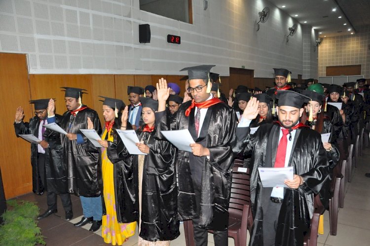 Annual Convocation held to confer degrees for MBBS Batch 2014